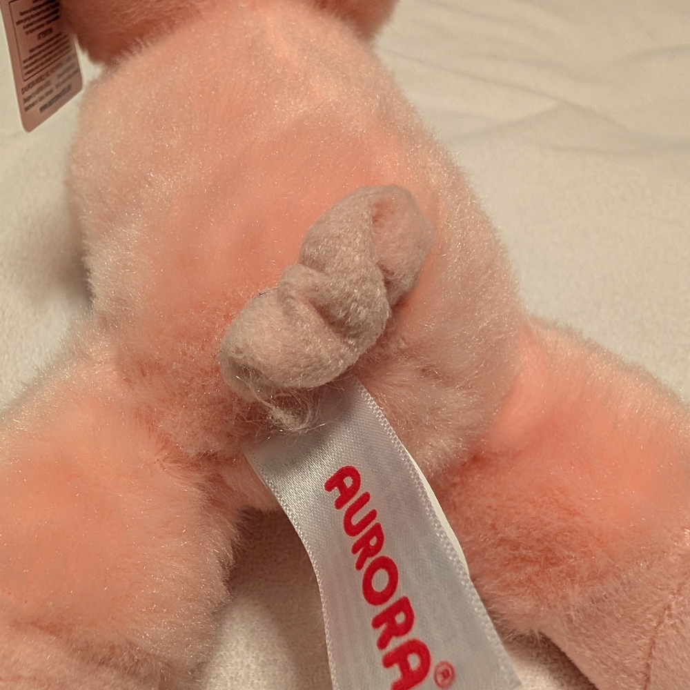 Illustrated NEW Charlotte's Web Children's Book with Plush Pink Pig by Aurora - Picture 6 of 7